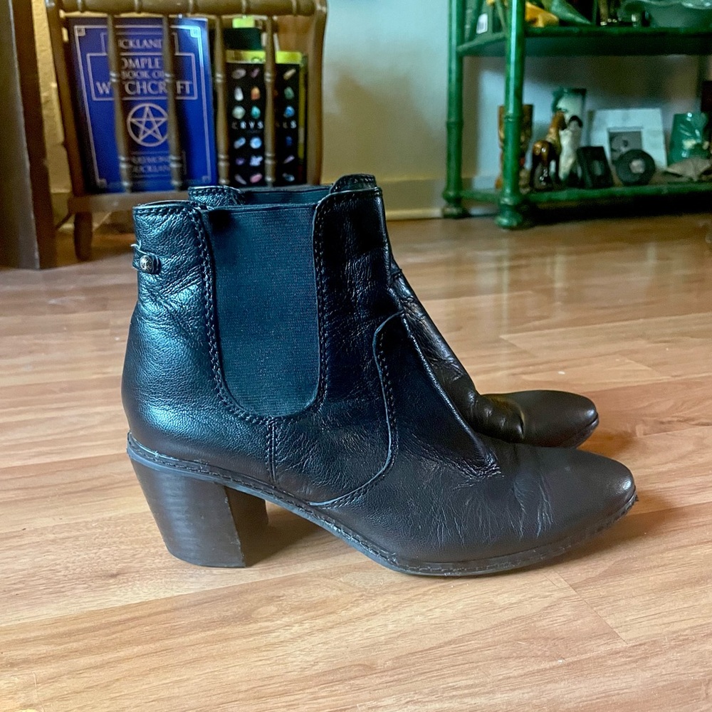 Vintage “Beetle”Booties by Anne Klein